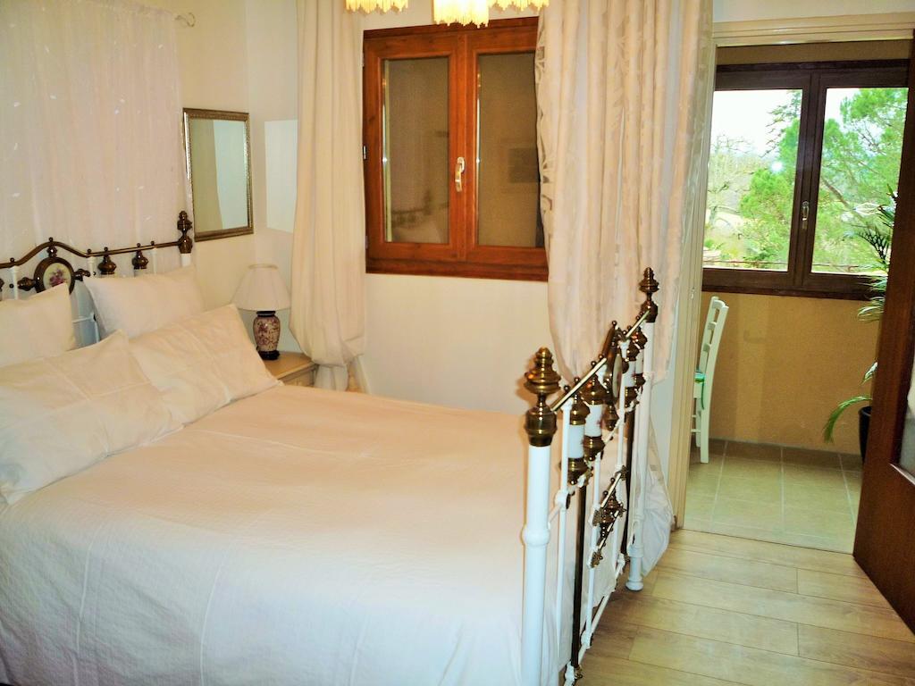 Chez Edell Bed and Breakfast Monpazier Rum bild